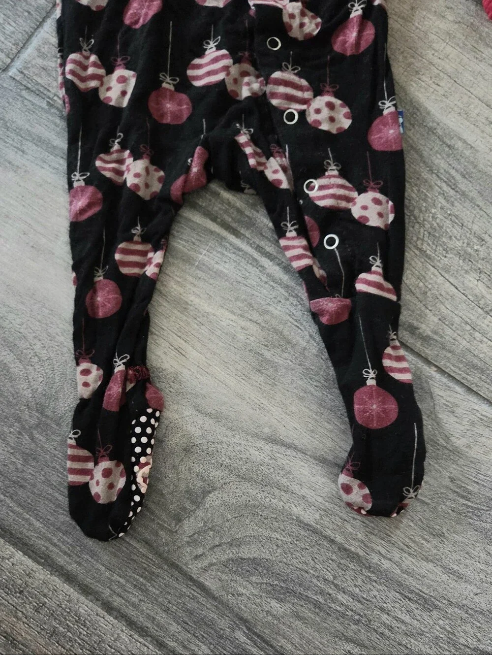 Kickee Pants VGUC 0-3 Months Black and Red Ornament Print Footie Romper